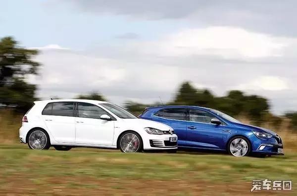 同一款车两厢跟三厢空间一样吗,同一款车两厢和三厢哪个贵