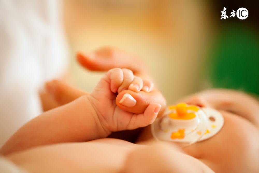 鸡年生的宝宝叫什么,鸡年的宝宝几号出生好命