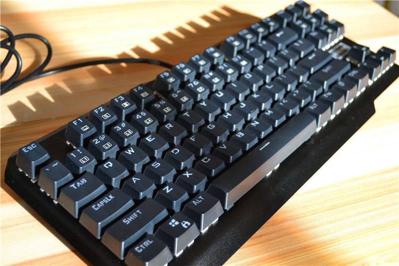 发光机械键盘推荐,机械键盘一定要买品牌的吗