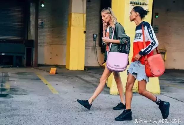 王菲包实际叫什么包,王菲04年隐退后多久复出的