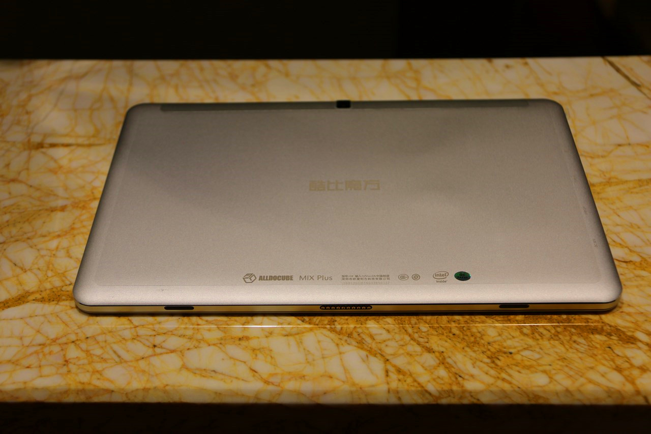 酷比魔方2023平板电脑二合一,酷比魔方mixplus屏幕