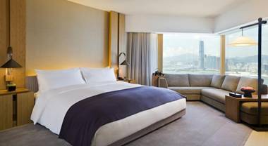 春节酒店贵得离谱,春节出游订酒店难