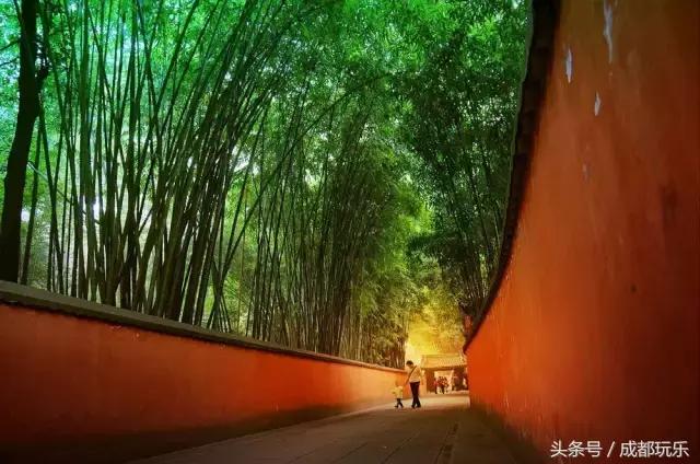 对不起，我们就爱待在成都！