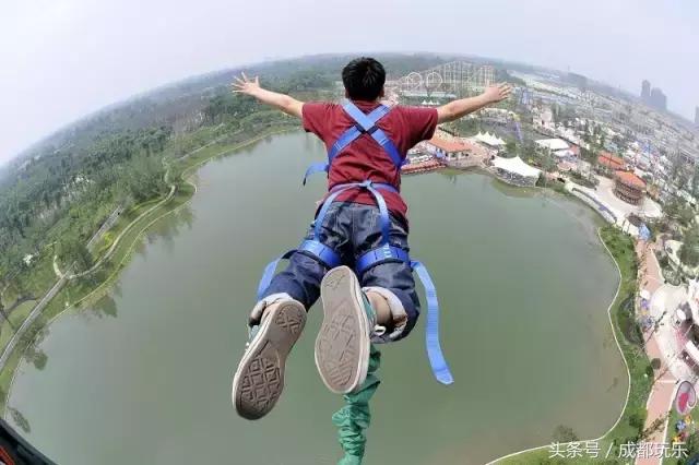 对不起，我们就爱待在成都！