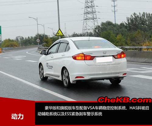 它顶配不到12万轻松装4个大登机箱省油堪比混动