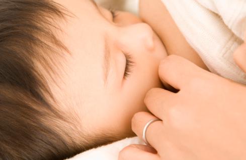 24周分泌特别少量乳汁,孕期分泌母乳正常吗