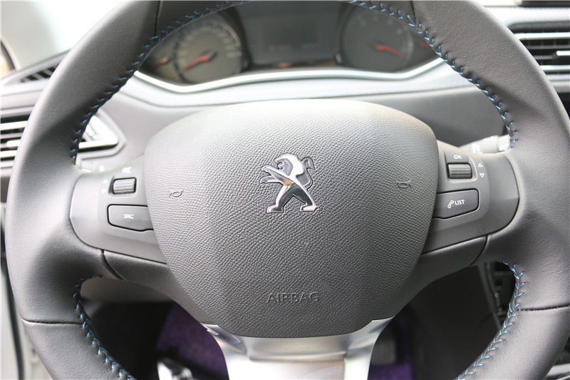 标致308改畅影10.2寸横屏机,2017就这么任性