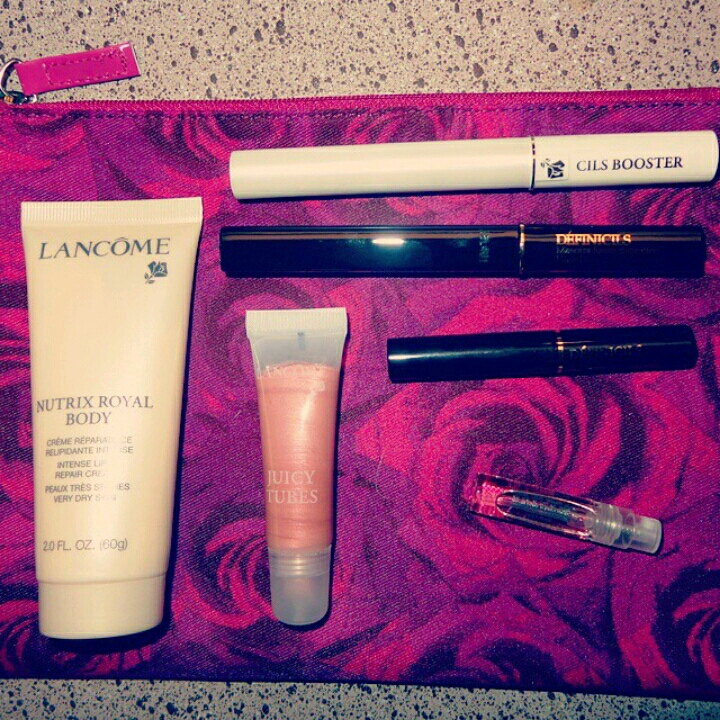 好用的唇蜜淡化唇纹,非常好用的唇蜜推荐