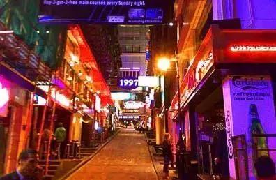 香港兰桂坊酒吧街拍,香港兰桂坊酒吧跳舞现场