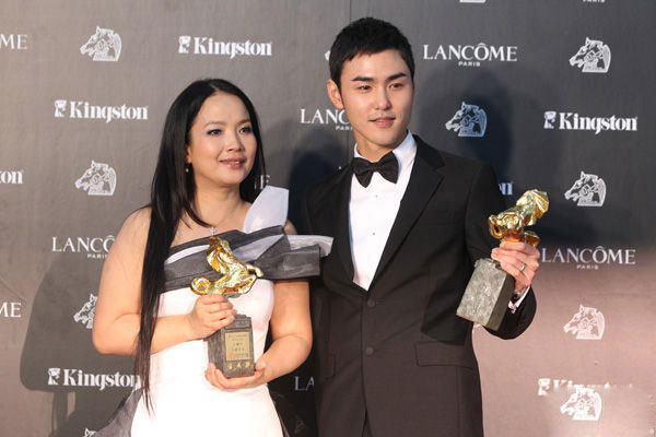 张丰毅抛弃糟糠之妻,张丰毅离婚后再嫁两任丈夫