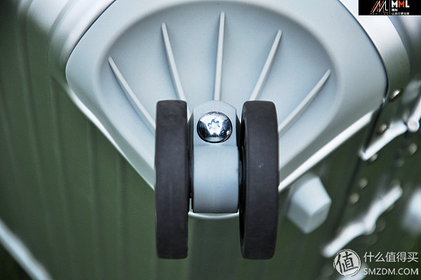 国产箱包性价比高,国产的箱包拉杆箱