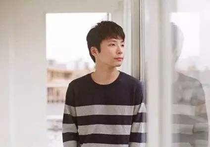 作曲做词演唱,作词作曲唱歌全才