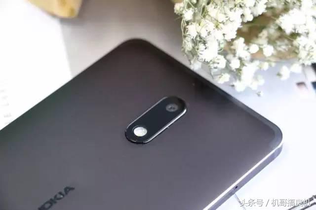 876918人想立刻得到这部手机！这波情怀我给满分