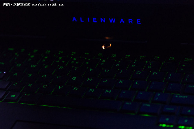 真的只有变“丑”了？简评2016款Alienware15