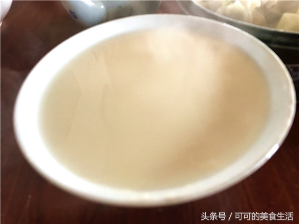 下午茶喝豆浆，一碗宛若鸡蛋羹的咸豆浆，谁能不爱？