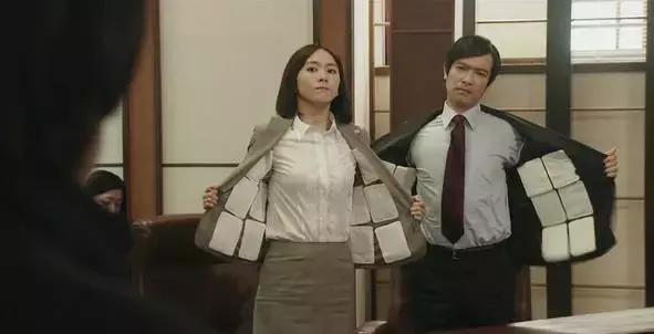 冬天怎么穿裙子好看又不冷,冬天裙子怎么穿超好看