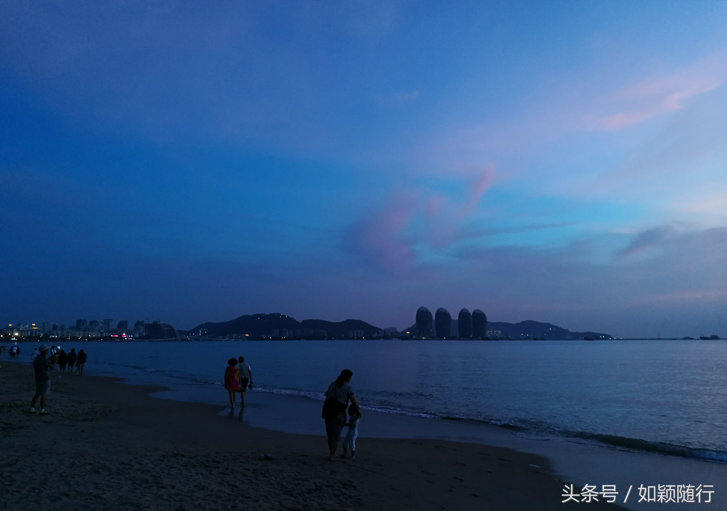 三亚地标美丽凤凰岛,三亚的凤凰岛与海花岛