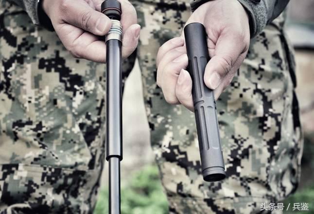 机械棍防身,狭小空间防身机械甩棍