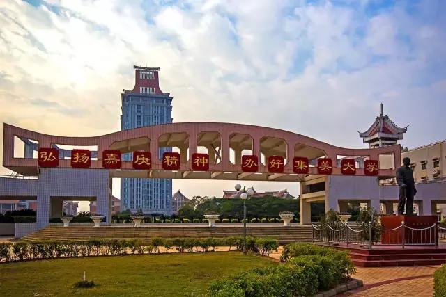 厦大入选全球12所最美大学！像花园一样的大学厦门原来这么多