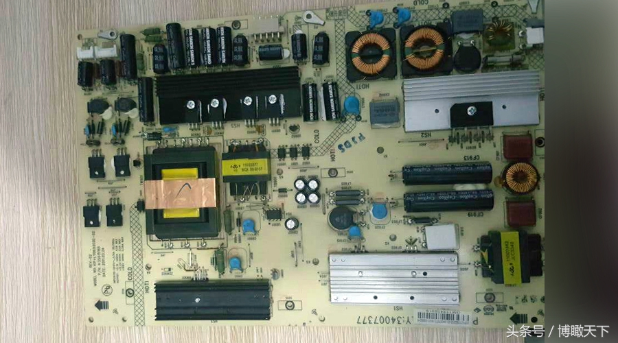 液晶电视开机10秒后黑屏的维修,理想液晶电视屏幕黑屏维修