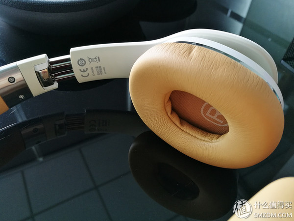 有颜值,有实力否?三星LevelOn头戴式耳机