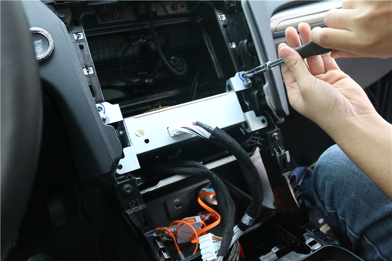 17款新蒙迪欧改畅影12.1寸2G运行+64G储存升级版导航