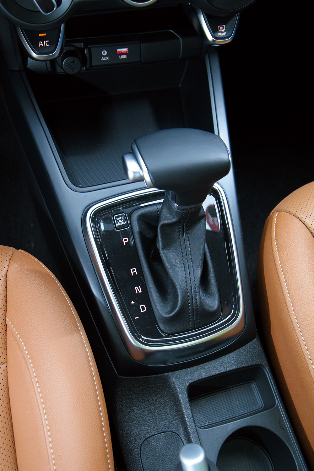 11款起亚k2自动挡1.6试驾,东风悦达起亚k2试驾视频