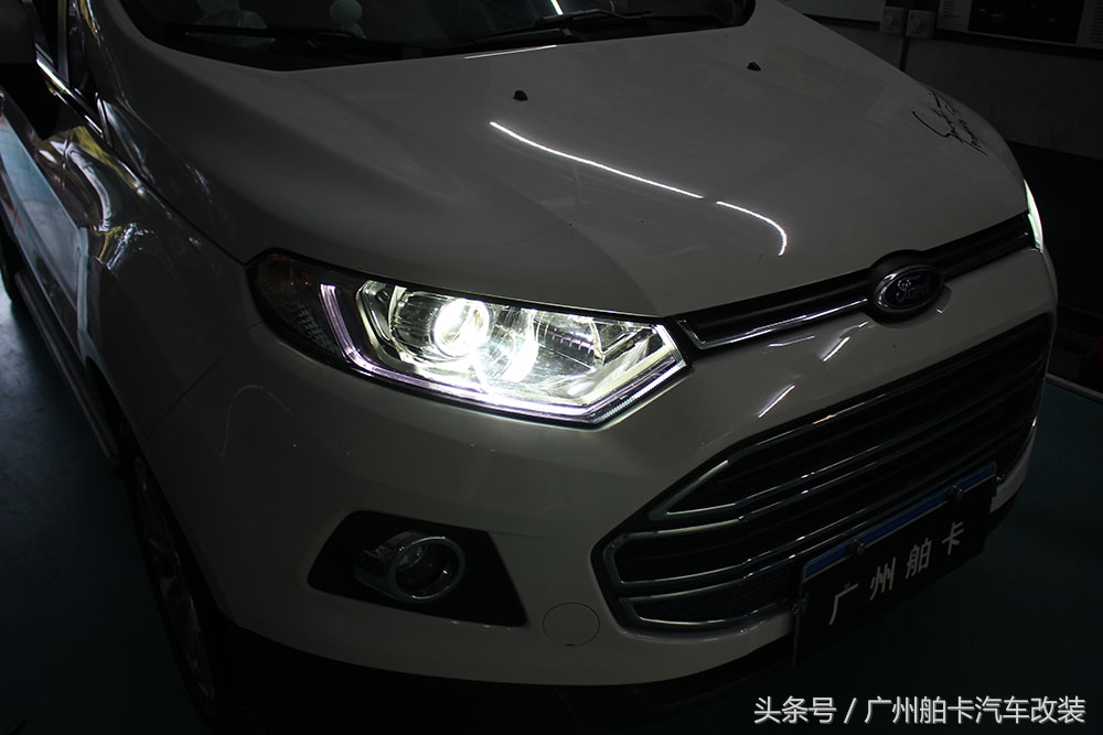 福特翼搏的灯光使用图片,福特翼搏大灯灯光一边高一边低