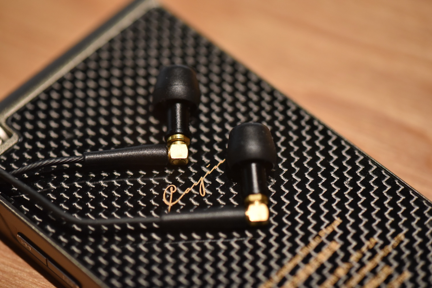 十周年纪念款耳机,周年纪念金饰品