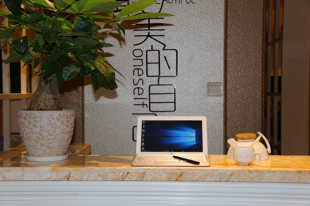 酷比魔方2023平板电脑二合一,酷比魔方mixplus屏幕