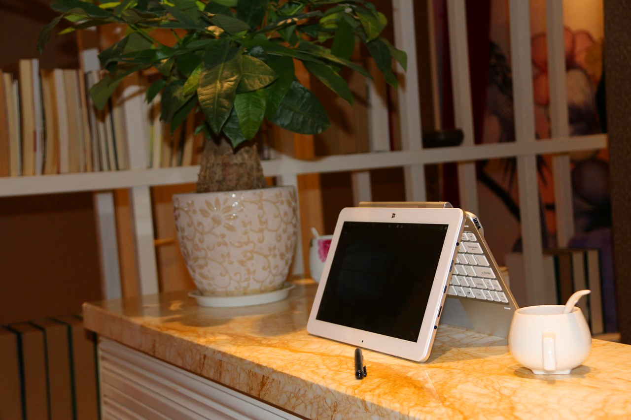 酷比魔方2023平板电脑二合一,酷比魔方mixplus屏幕