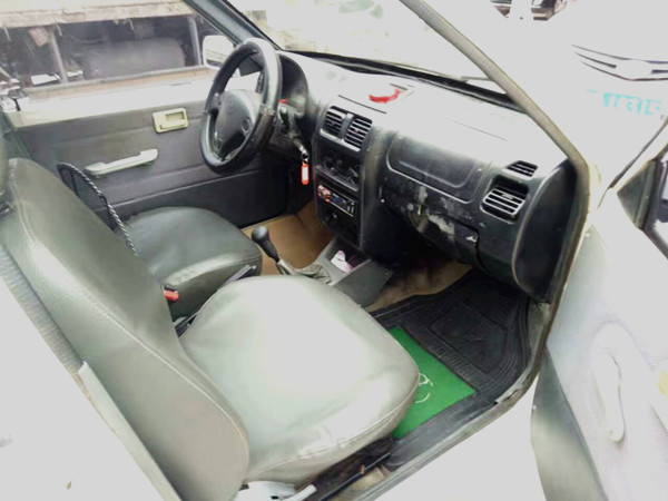 3000买了一辆04款的二手奥拓，小伙开回村里，人们都说赚了