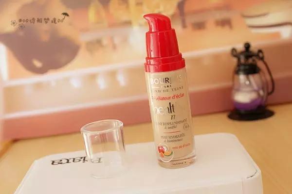 平价彩妆跟大牌价格差多少,那些超好用的平价彩妆