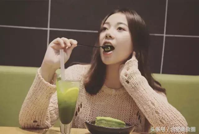 抹茶分层的乳酪蛋糕抹茶控看过来,抹茶控巧克力控看过来