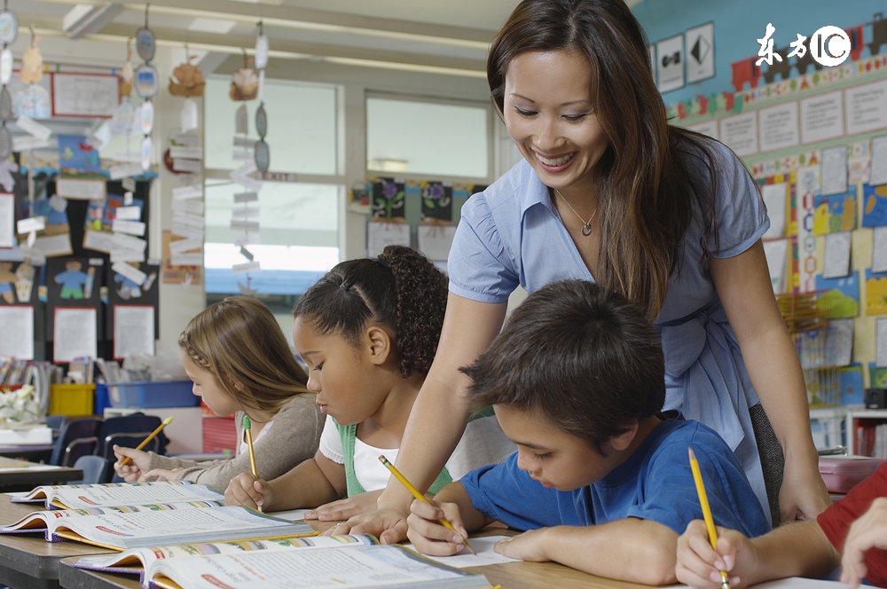回顾与思考优秀教师成长启示录,教师成长之路任重而道远