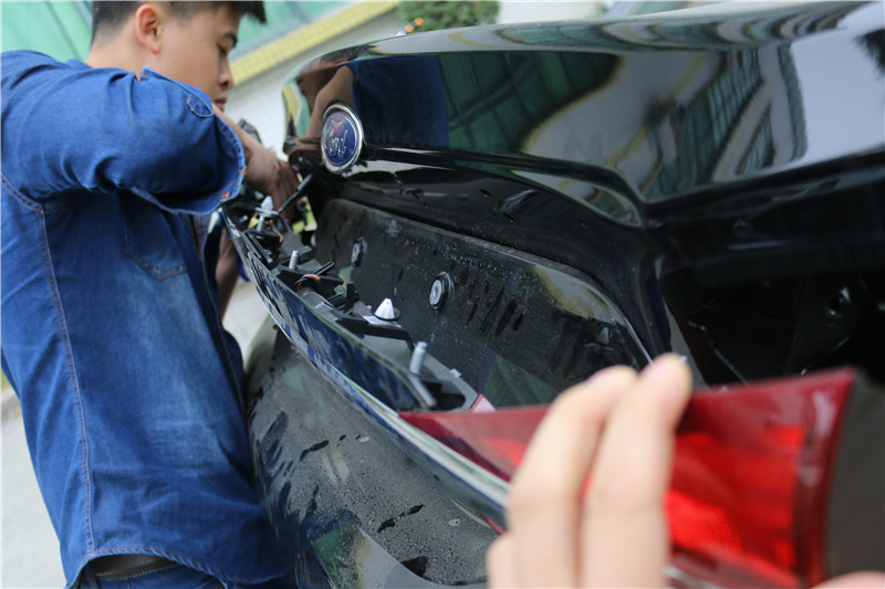 17款新蒙迪欧改畅影12.1寸2G运行+64G储存升级版导航