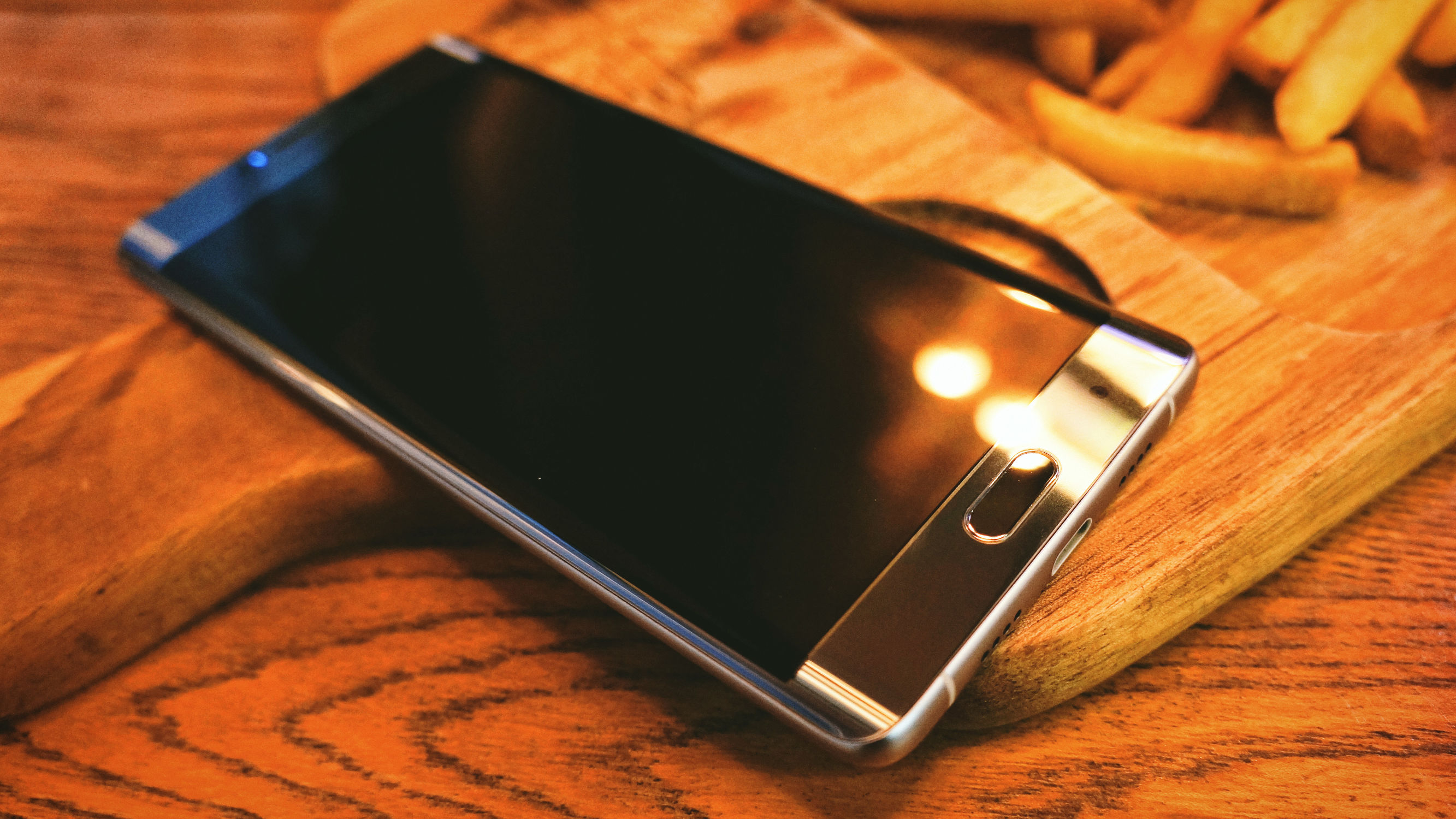 魅族发布魅卡上网服务，网友：小米发布了一年才抄完！