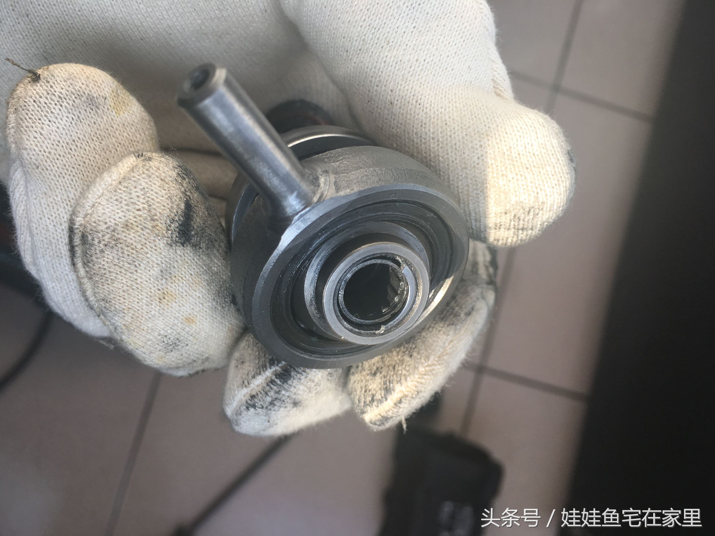 高仿博世轻型电锤全部拆解视频,正品博世电锤28d与高仿区别图片