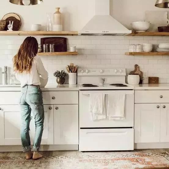 这是一篇清洁瓷砖的文章,不看你会很难过