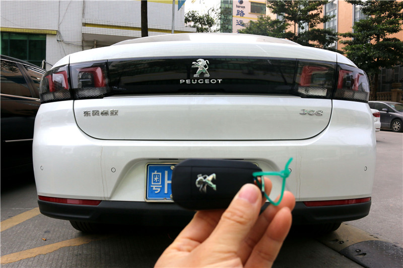 标致308改畅影10.2寸横屏机,2017就这么任性