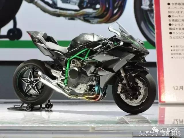 川崎kawasaki摩托车拼装,田宫川崎h2模型拼装过程
