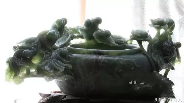 世界上最美的翡翠图片,世界上最美的玉石图片