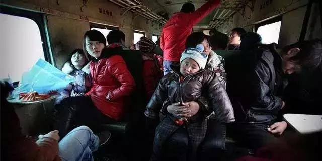 令老外震惊的中国春运,外国人眼里中国春运到底有多震撼