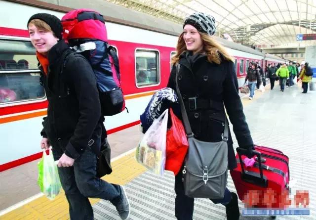 令老外震惊的中国春运,外国人眼里中国春运到底有多震撼