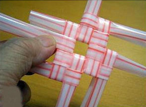 吸管做收纳筐视频,吸管编织收纳筐