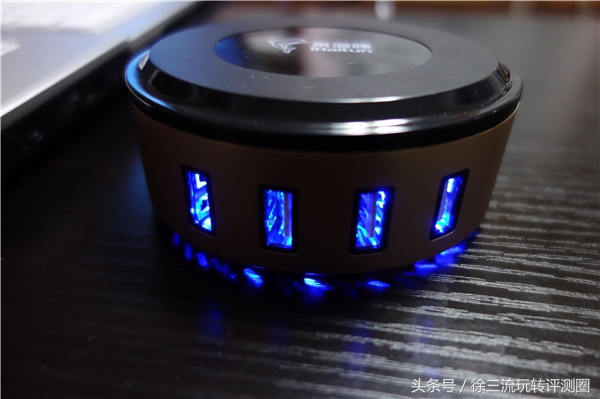 有了米海豚至尊系列无线充电器U405从此手机充电进入无线时代