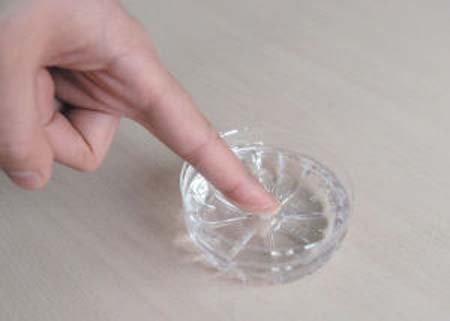 502胶水粘手上怎么洗掉简单有效,502胶水弄到手上用什么能清洗掉