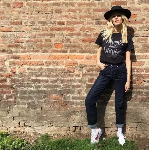 杨幂同款小白鞋阿迪达斯,杨幂小布鞋