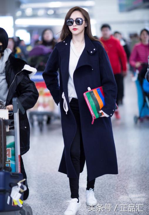 唐嫣最近的机场照,唐嫣机场照片对比