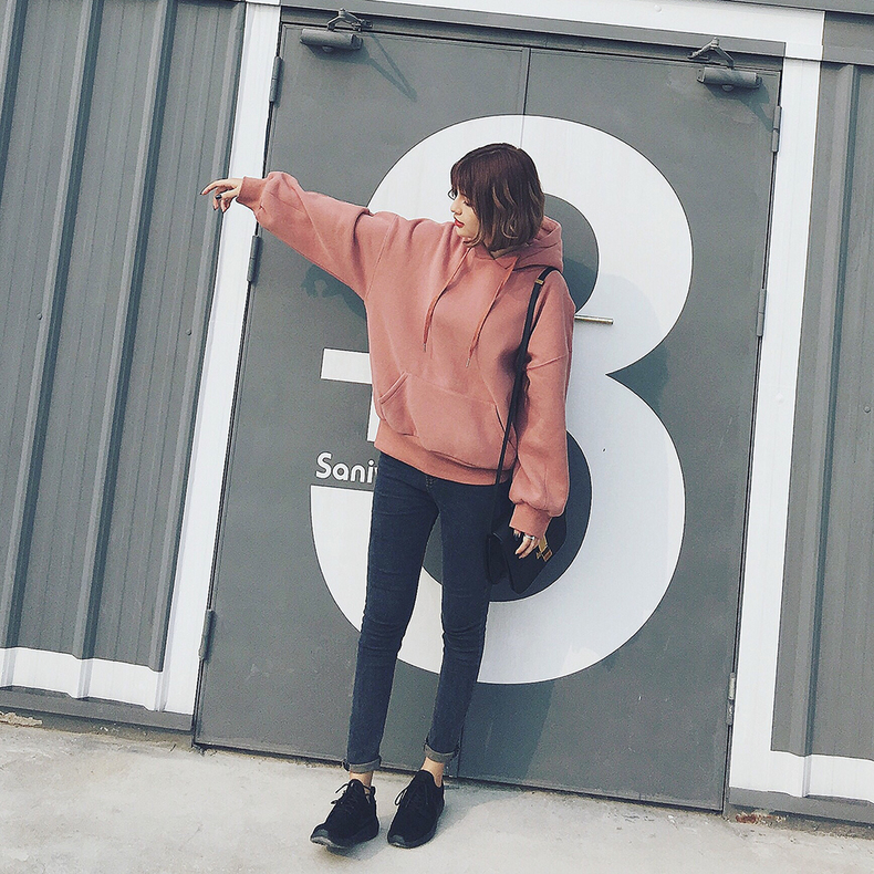 韩剧穿搭秋冬大衣卫衣,韩剧连帽拉链卫衣搭配裤子